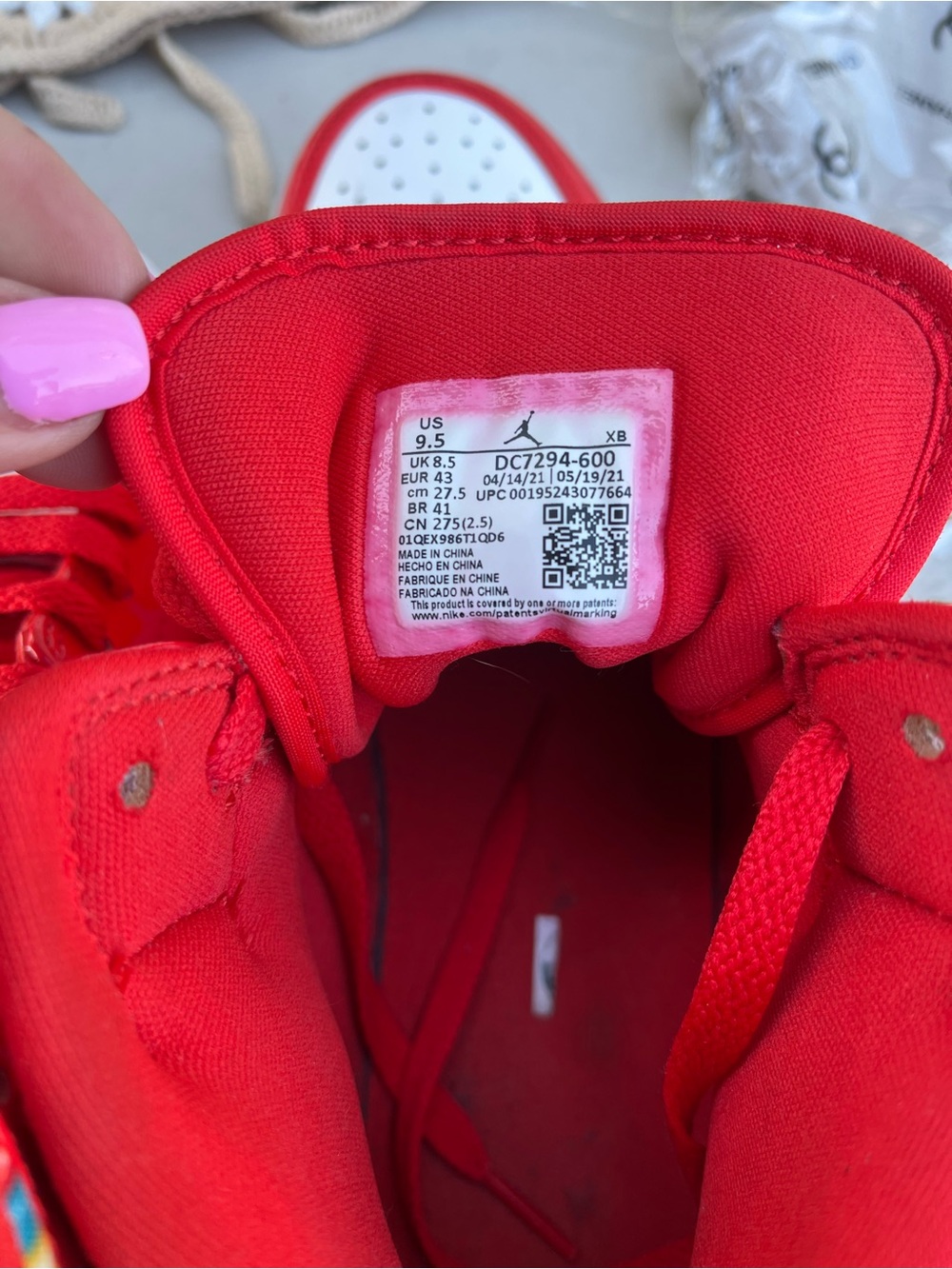 Nike Air Jordan 1 Mid SE - Like New without box. - Picture 5 of 5